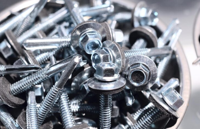 Como os parafusos especiais elevam a confiabilidade em sistemas de alta exigência?